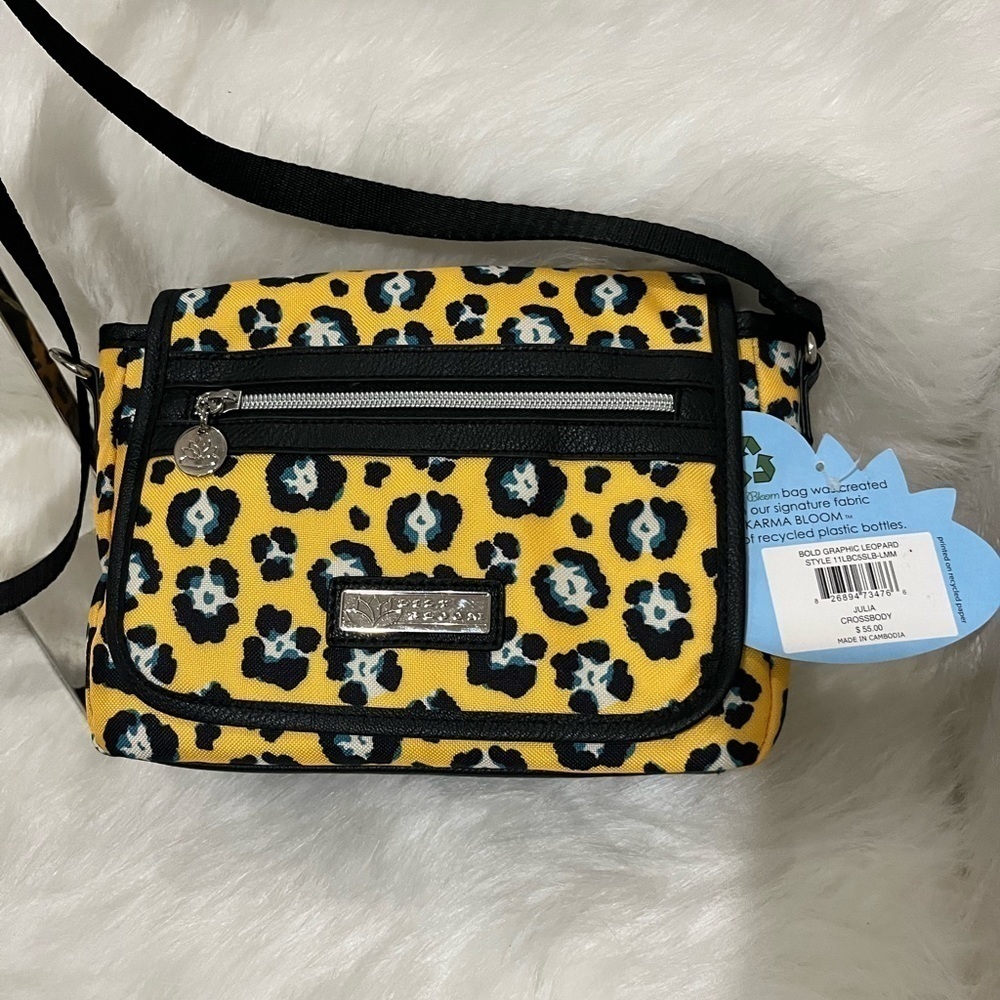 NWT LiLy Bloom Julia Crossbody- Bold Graphic Leopard Print